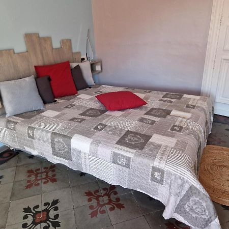Chez Dedou Et Madou Bed & Breakfast Florensac Ngoại thất bức ảnh