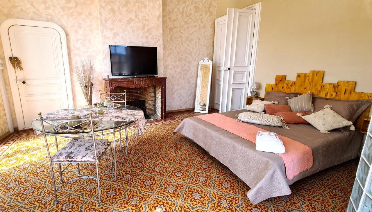 Chez Dedou Et Madou Bed & Breakfast Florensac Ngoại thất bức ảnh