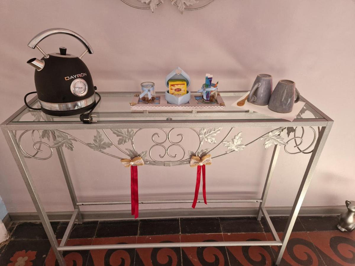 Chez Dedou Et Madou Bed & Breakfast Florensac Ngoại thất bức ảnh